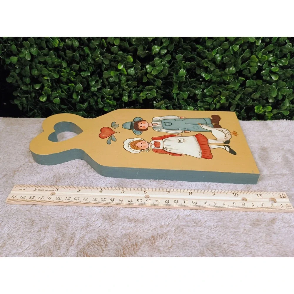 Vintage Hand Painted‎ Wood Folk Art Plaque Amish Couple Goose Heart Wall Decor